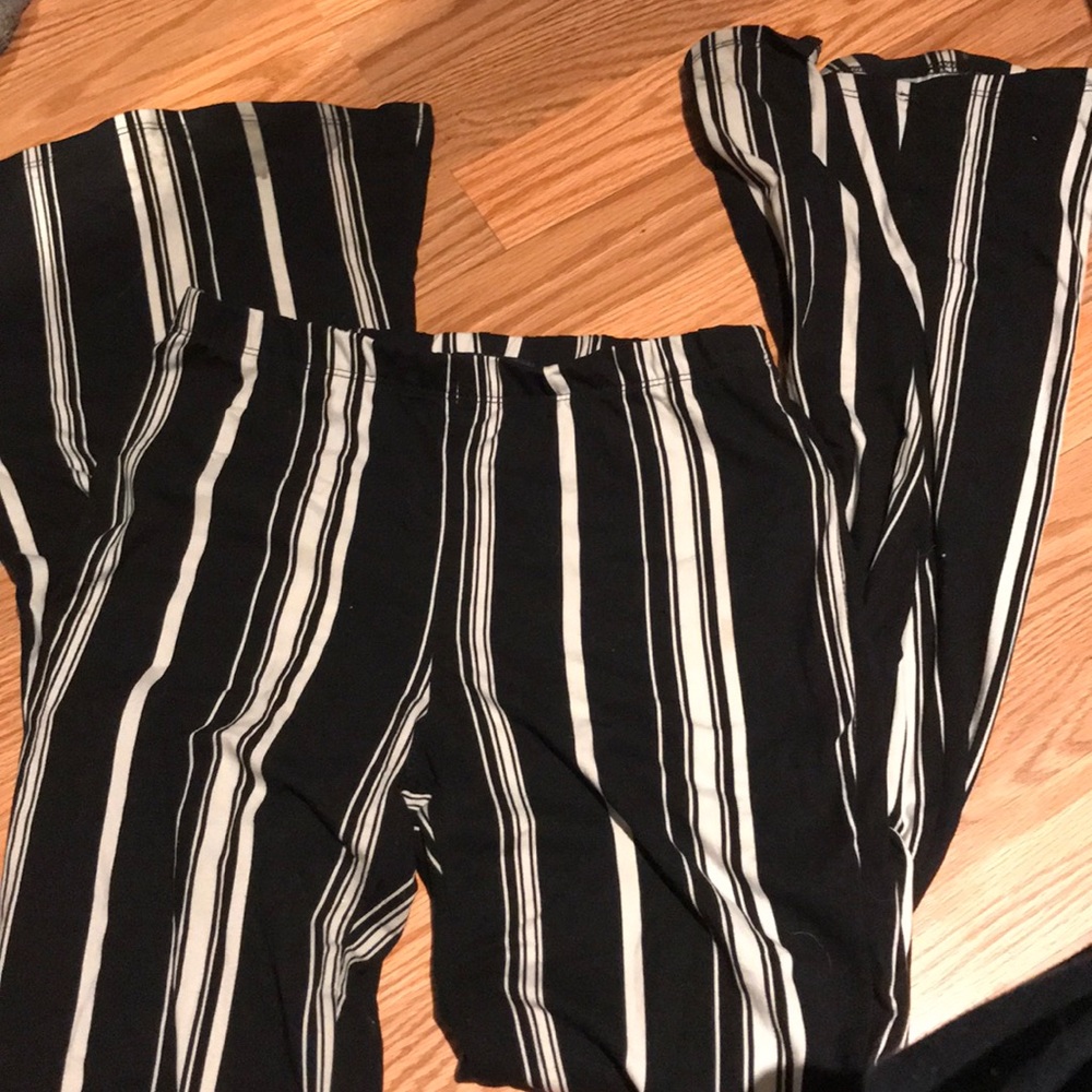 Super comfortable stripped pants with a flare out
